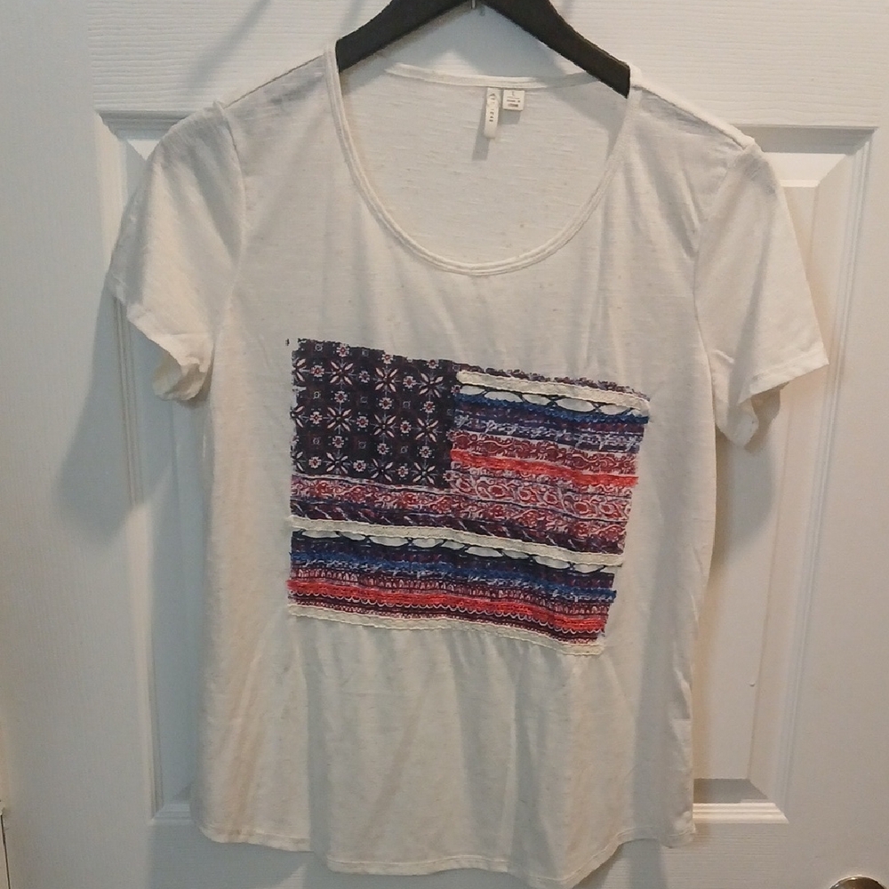 Women's Cream T-Shirt with Flag Design